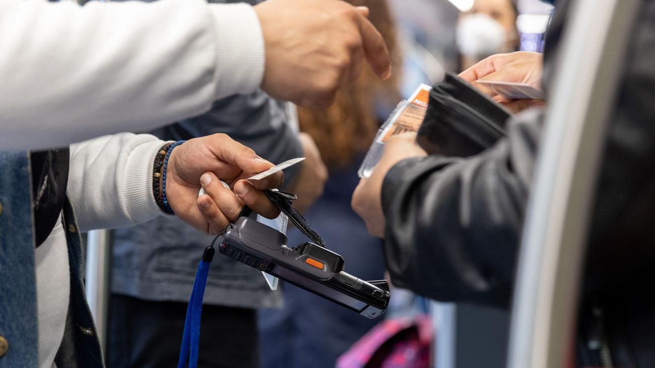 ÖPNV: Warum Schwarzfahrer in Sachsen-Anhalt nicht in Haft müssen