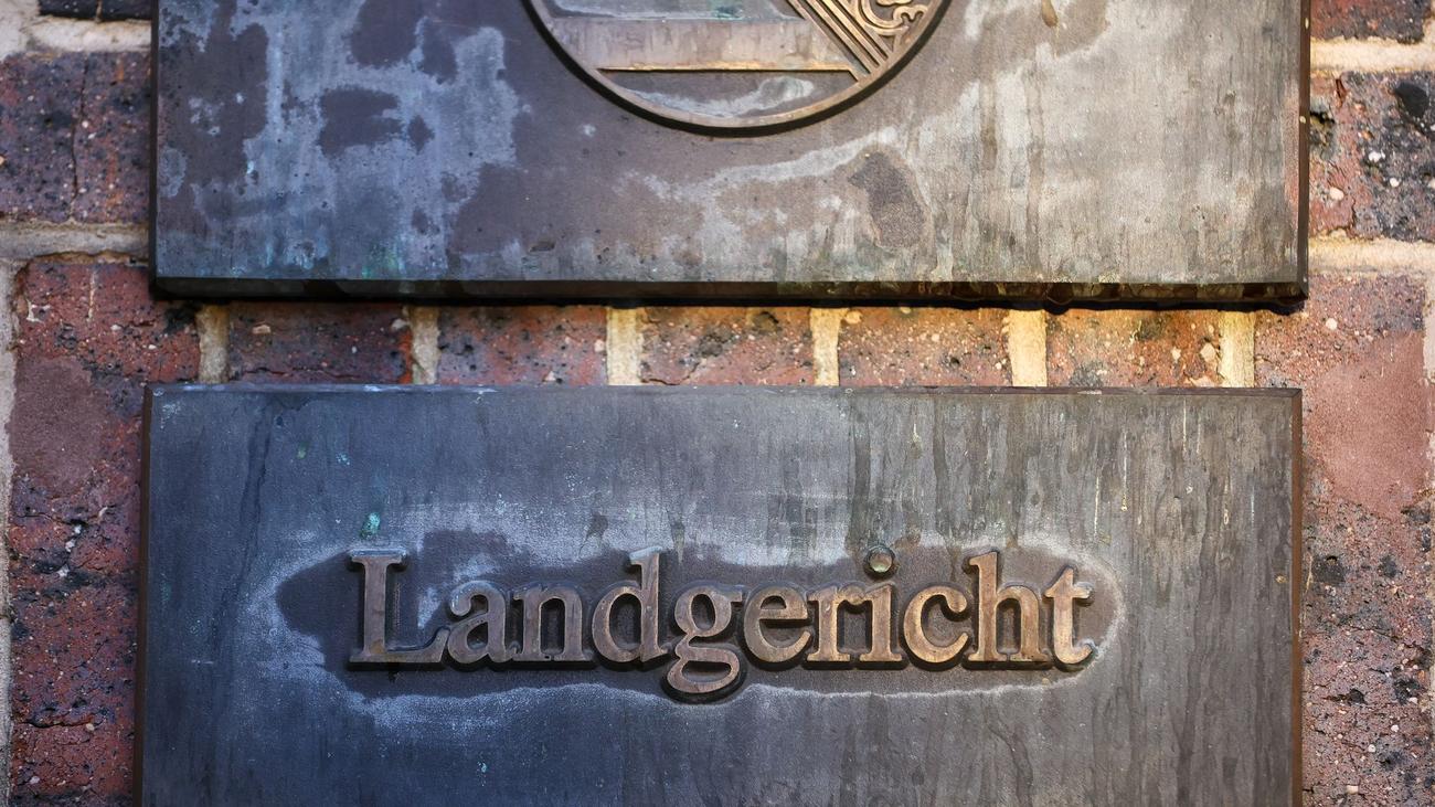 Prozesse: Frau mit Fleischerbeil getötet? - Angeklagter schweigt