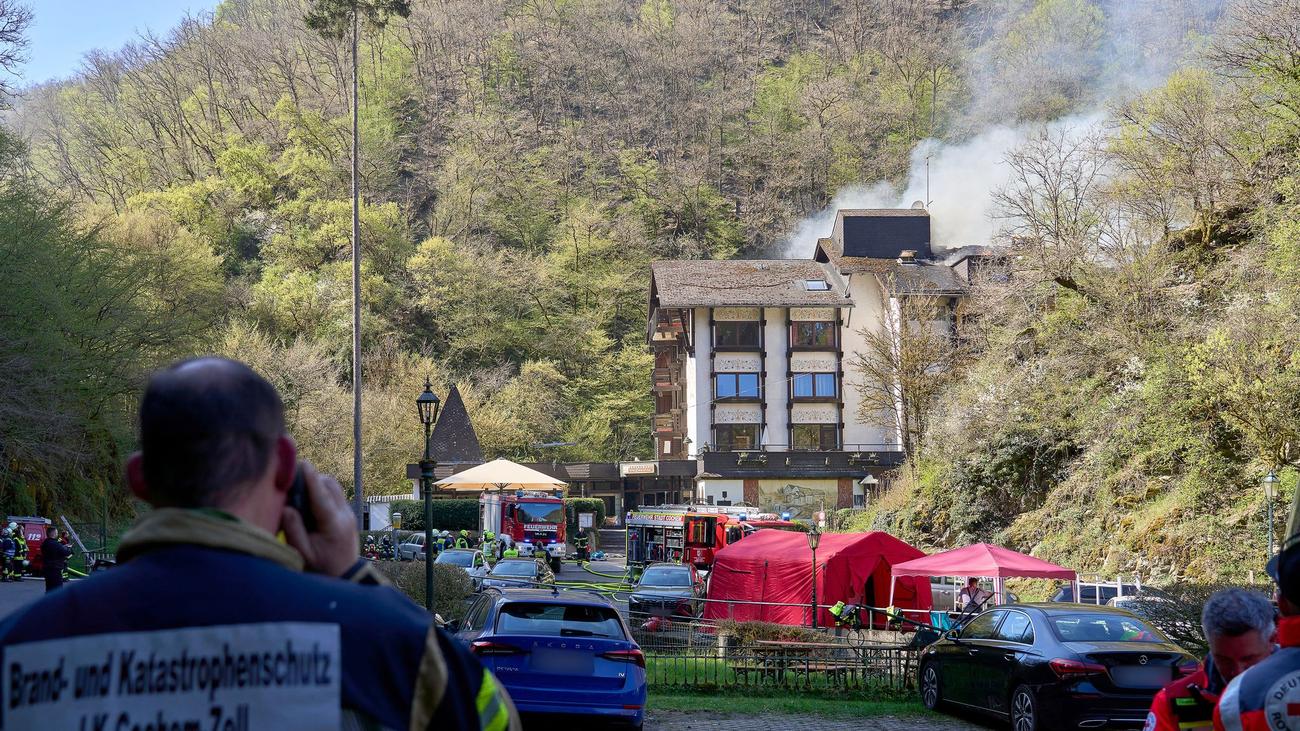 Brände: Hotelbrand in Cochem gelöscht