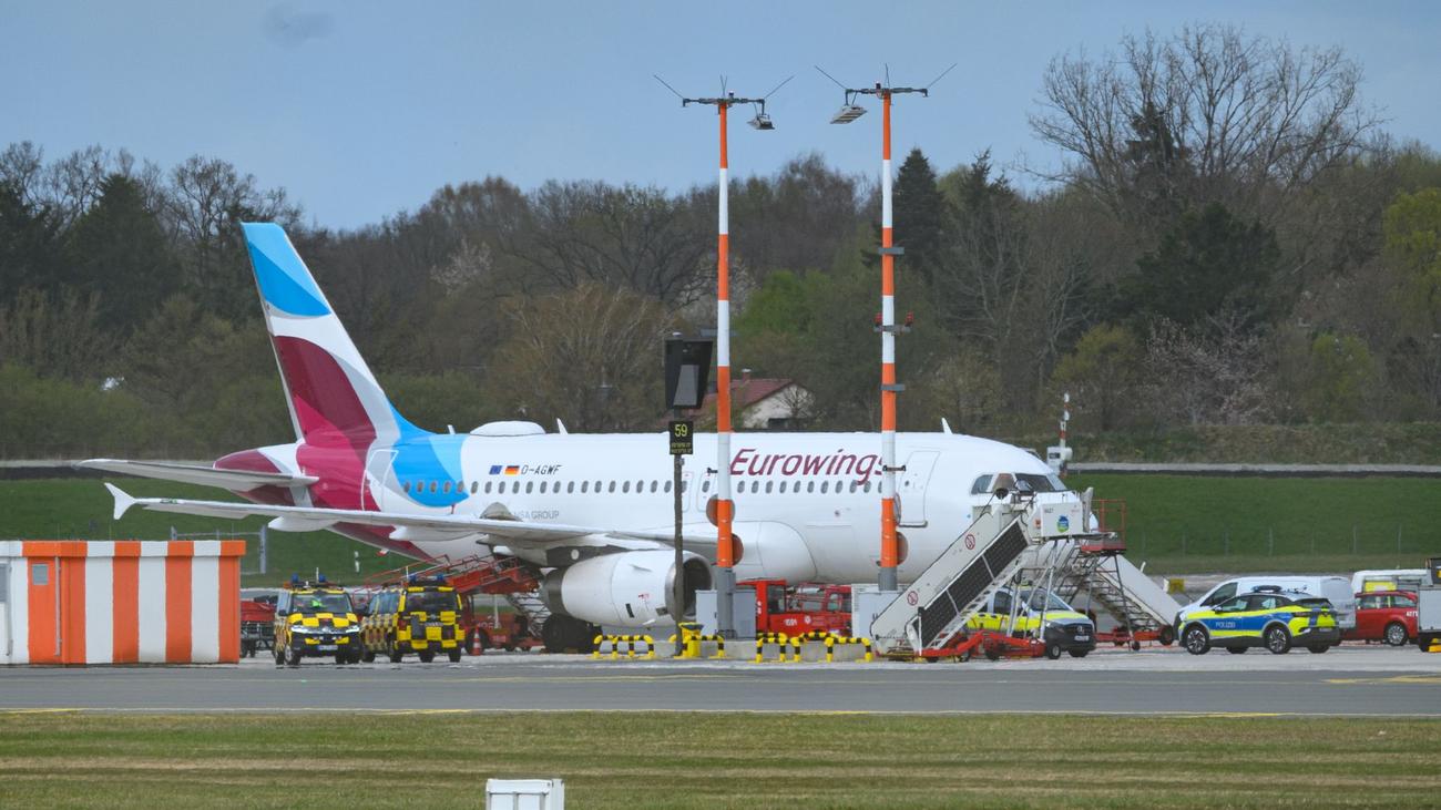 Luftverkehr: Flugzeug nach technischen Problemen in Hamburg gelandet
