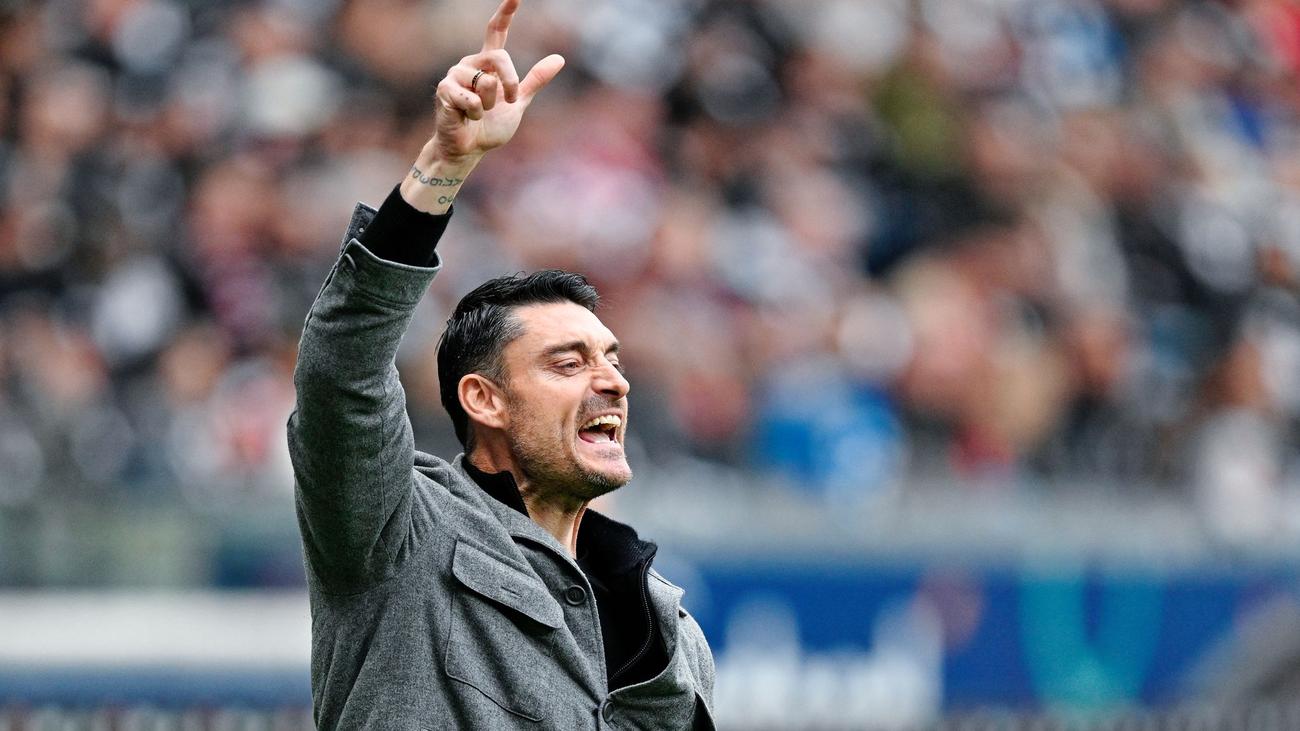 Fußball-Bundesliga: Riera verteidigt Kritik: "Mannschaft weiß, wie ich denke"