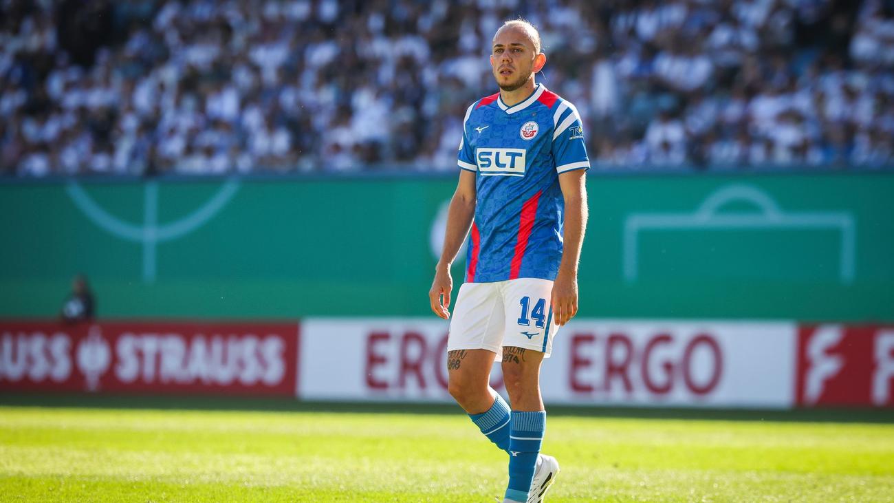 3. Fußball-Liga: 5:1 gegen Ulm: Hansa Rostock bleibt im Aufstiegsrennen