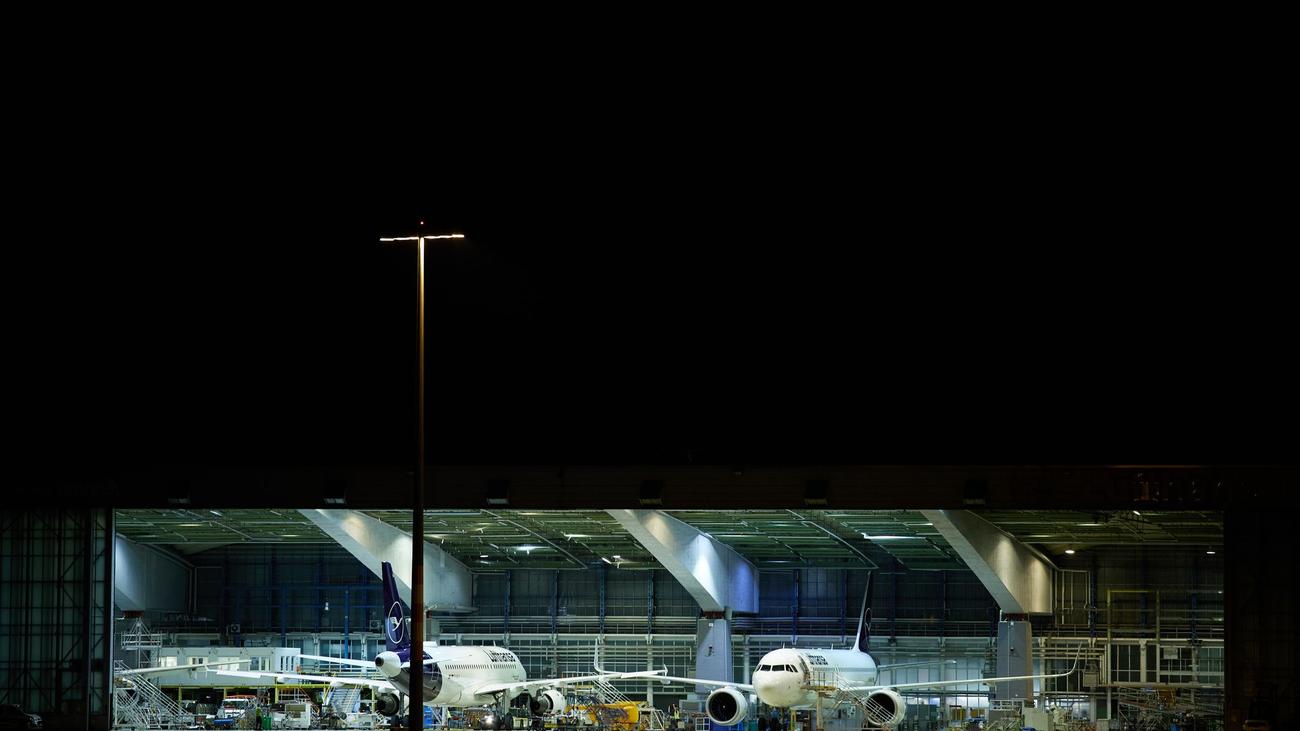 Innerdeutsche Verbindungen: Lufthansa fliegt wieder am BER - Flughafenexpress fällt aus