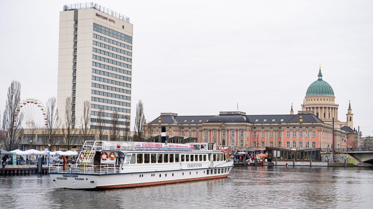 Schifffahrt in Potsdam: Dampfer-Chef hofft zur Hauptsaison auf sinkende Spritpreise