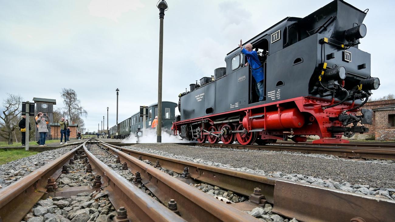 Landesweiter Aktionstag: Historische Loks locken Besucher nach Mansfeld