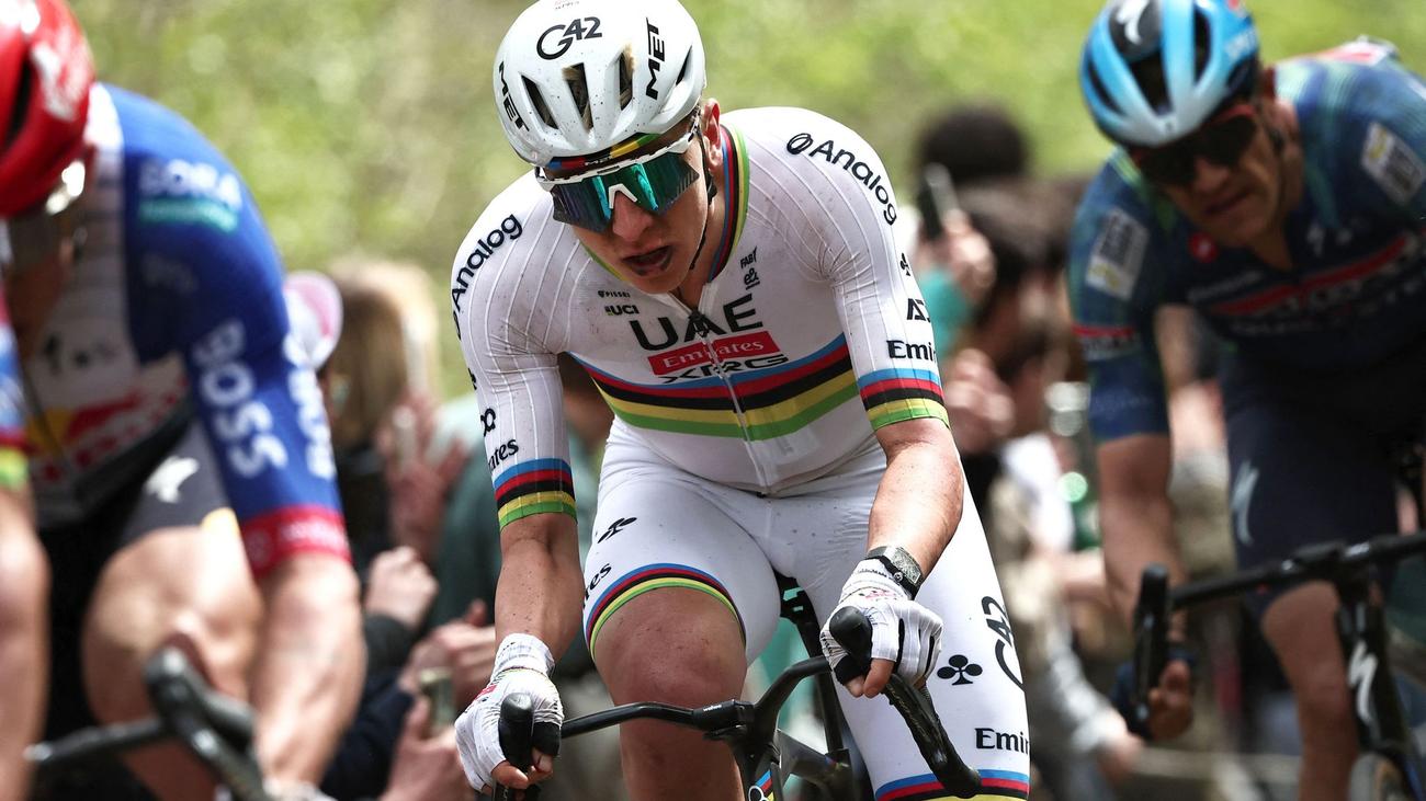 Radsport: Van Aert gewinnt: Pogacar verpasst Sieg bei Paris-Roubaix