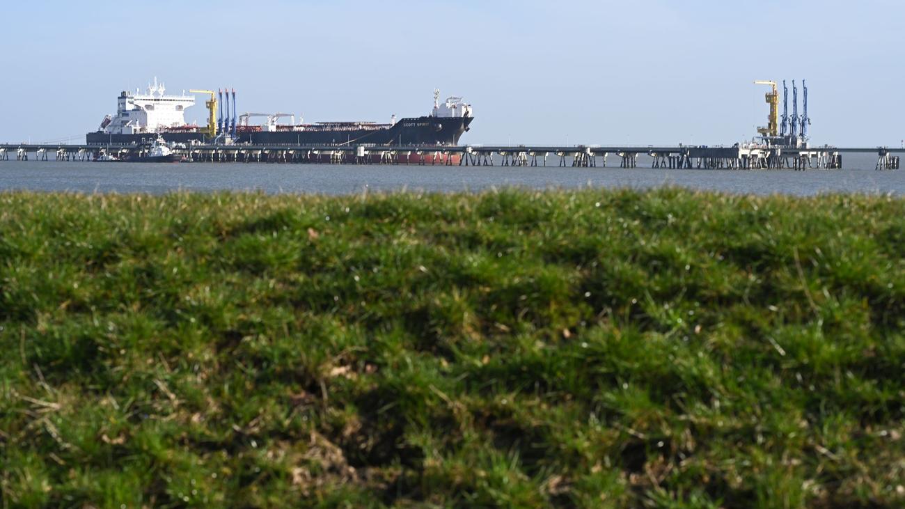 Gescheiterte Verhandlungen: Nach Trumps Seeblockade-Ankündigung: Ölpreise steigen