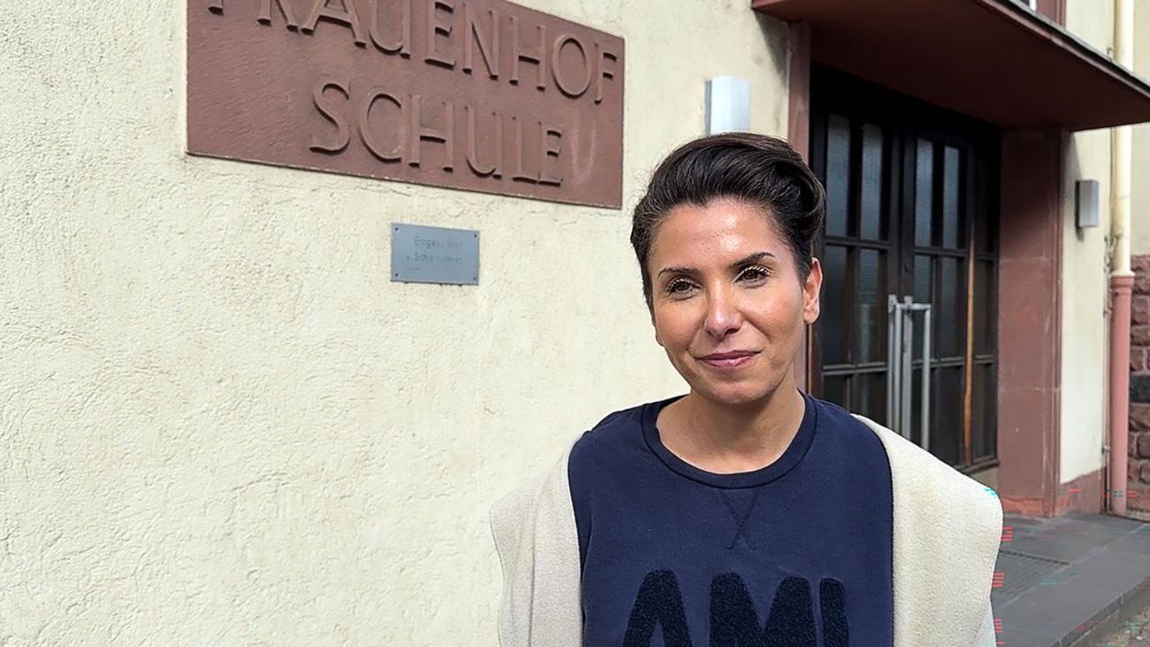 Kurios: Sicherheitsdienst verlässt Schule - Netz sichert Treppe