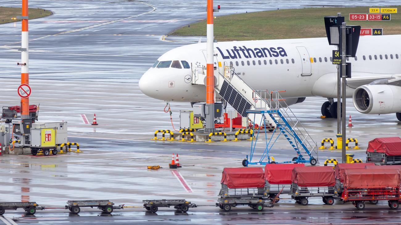Tarifkonflikt: Streik der Lufthansa-Piloten hat begonnen