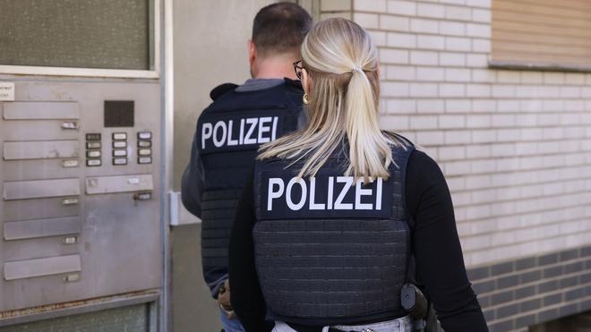 Über 120 Beamte im Einsatz: Razzia gegen Schleuser und ...