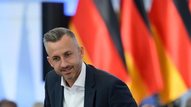 Sachsen-Anhalt: Ermahnung für AfD-Spitzenkandidat Siegmund im Landtag | DIE  ZEIT