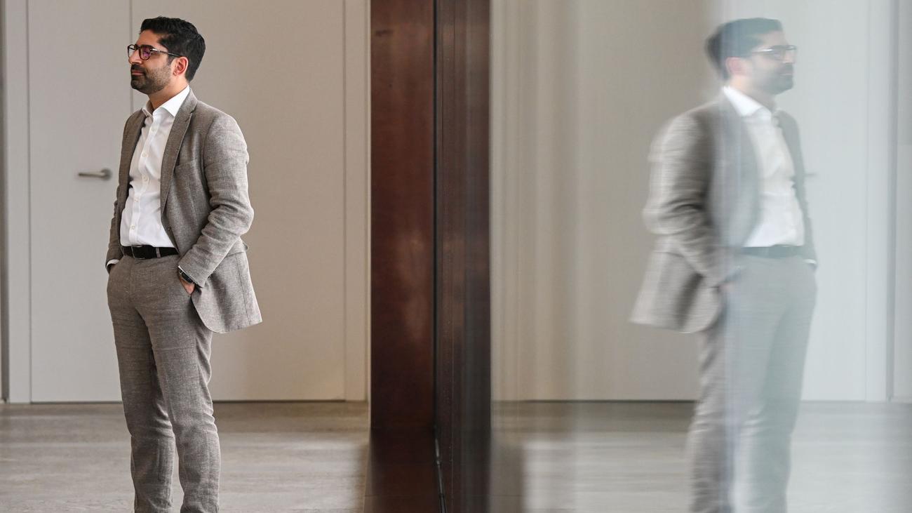 Personalien: Teilbetretungsverbot für Staatssekretär im Ministerium