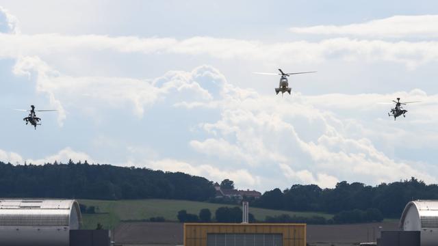 Übung: Bundeswehr übt mit Kampfhubschraubern