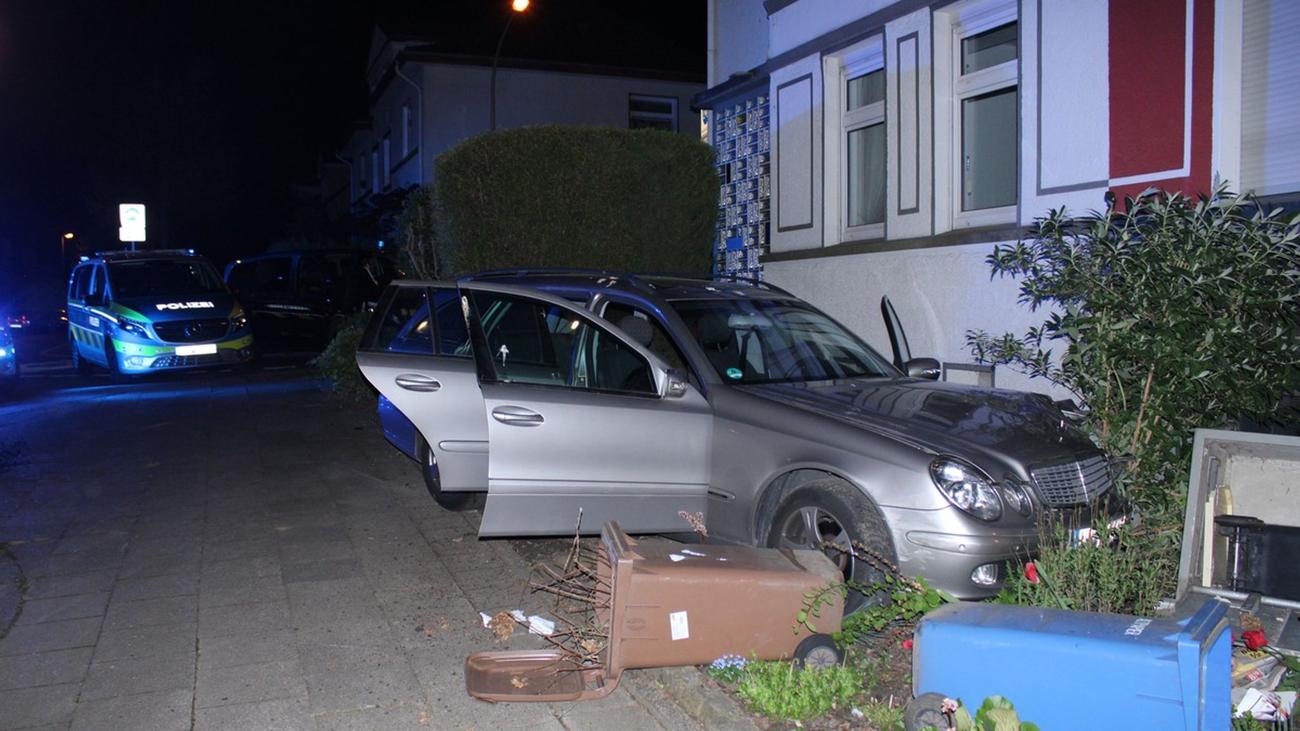 Unfall nach Spritztour: Jugendliche liefern sich Verfolgungsfahrt mit Polizei