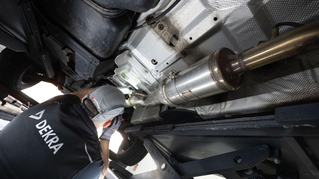 Prüfkonzern: Prüfkonzern Dekra legt in der Wirtschaftsflaute zu