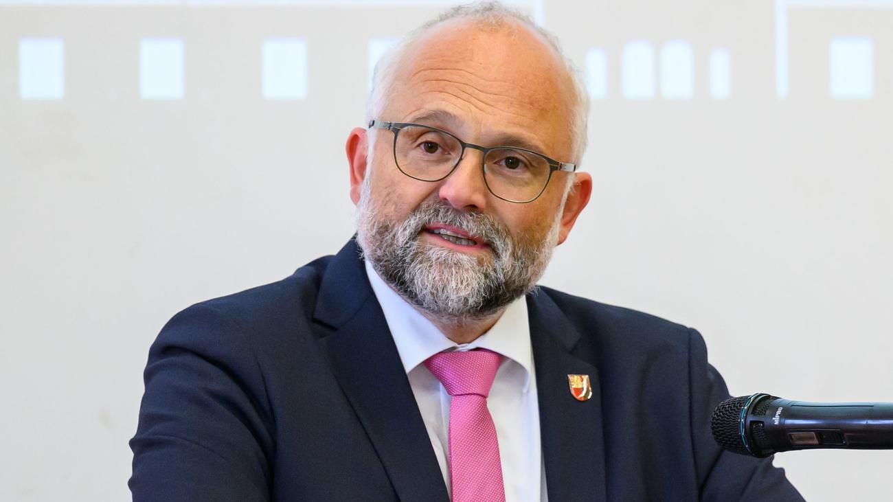 Landratswahl: Stichwahl im Barnim: SPD gegen AfD im Rennen ums Landratsamt