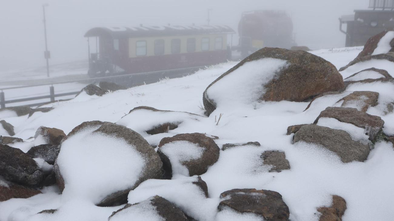 Wetter: Auf dem Brocken und im Harz schneit es
