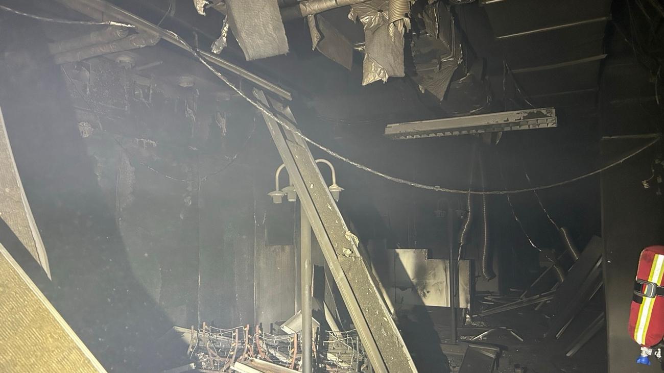 Brandstiftung: Nach Brand in Klinik drei Verdächtige gefasst