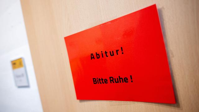 Schulen: Rund 10.000 Hamburger starten in die Abitur-Prüfungen