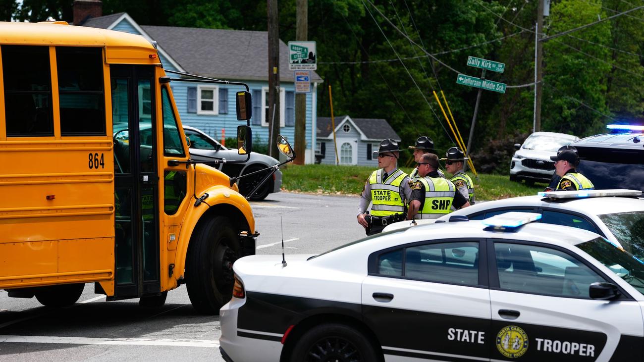Schusswaffen-Gewalt: Schüsse bei geplantem Kampf in Park - Zwei Jugendliche tot