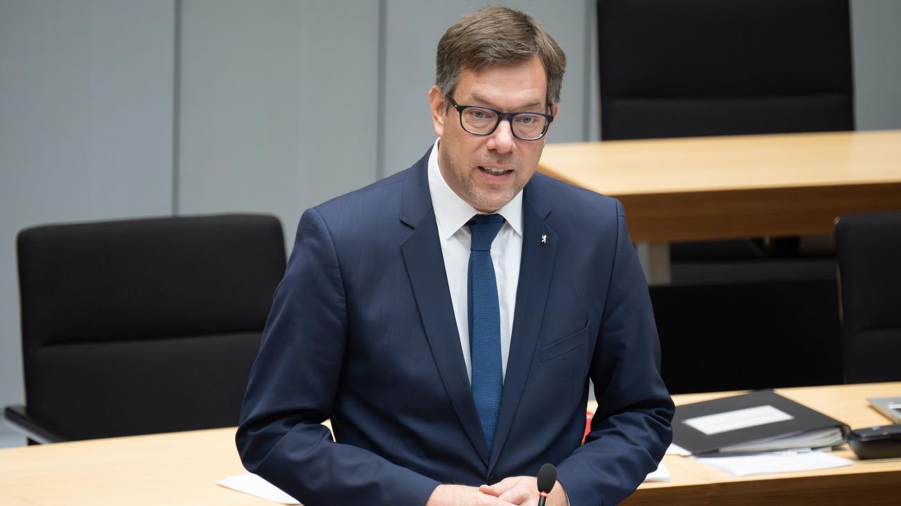 Berlin: Senat: Hinrichtungsszenen bei Demonstrationen verbieten