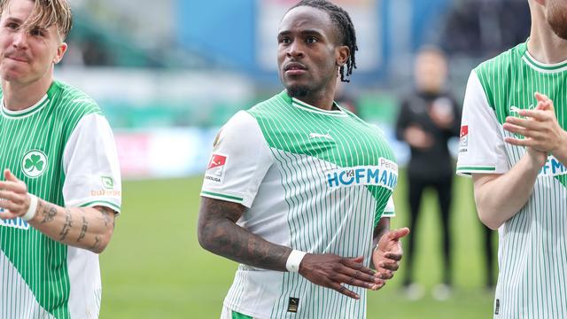 Transfers: Eintracht holt Torjäger Futkeu aus Fürth zurück