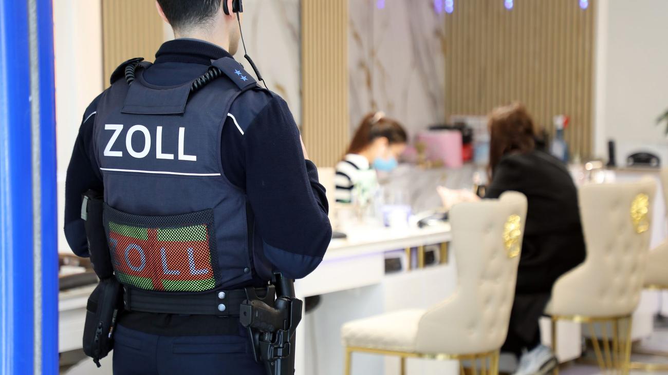 Zollrazzia in Köln: Festnahmen in Nagelstudios wegen illegaler Beschäftigung