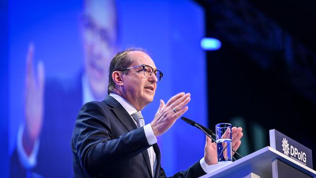 Bild: DPolG-Bundeskongress: Urteil zu tödlichen Schüssen auf Polizisten bewegt Dobrindt