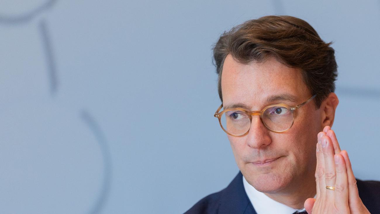 Kosten für Rettungseinsätze: Wüst fordert von Kassen Bewegung bei Rettungsdiensten