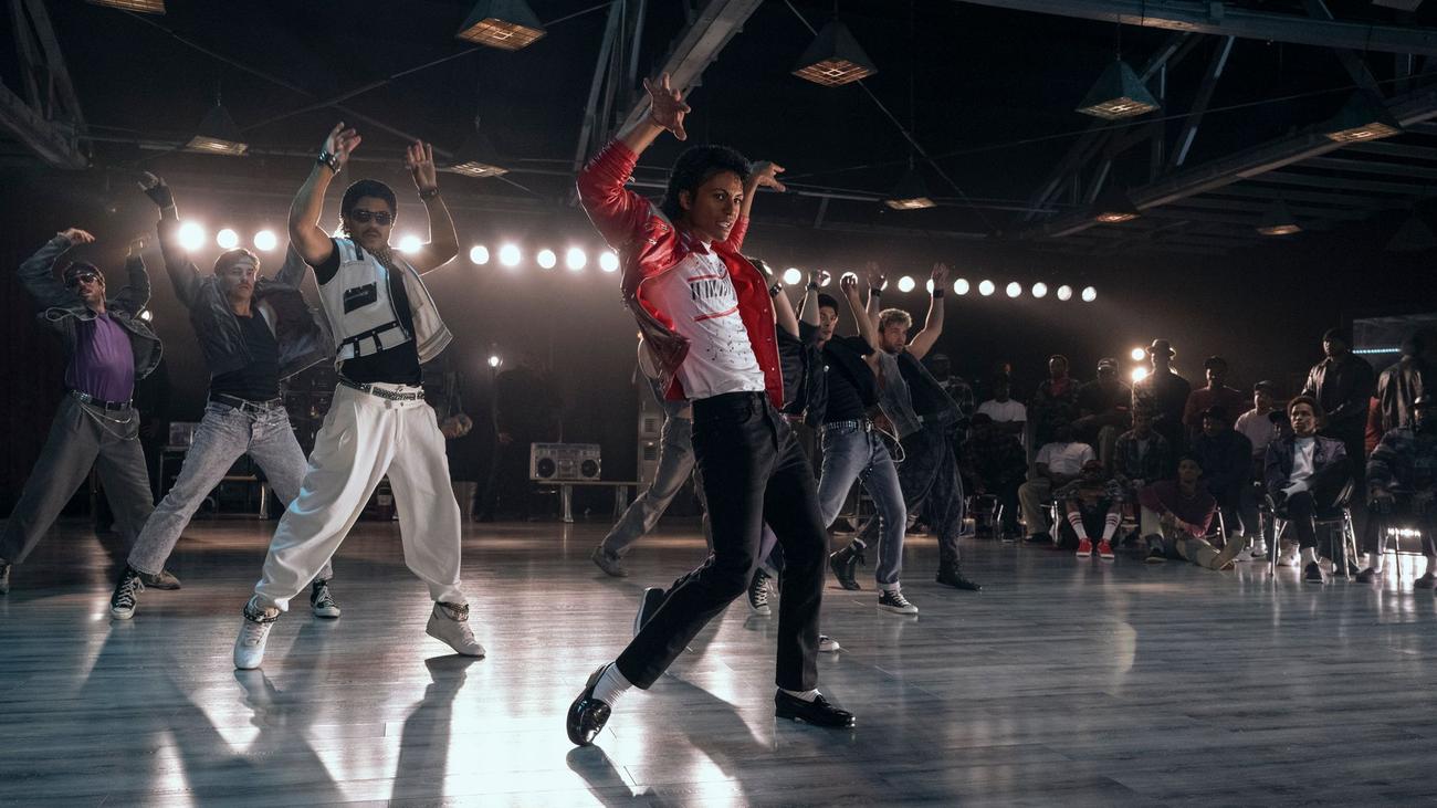 Neu im Kino: Der »King of Pop« im Kino: Ist der Film »Michael« zu glatt?