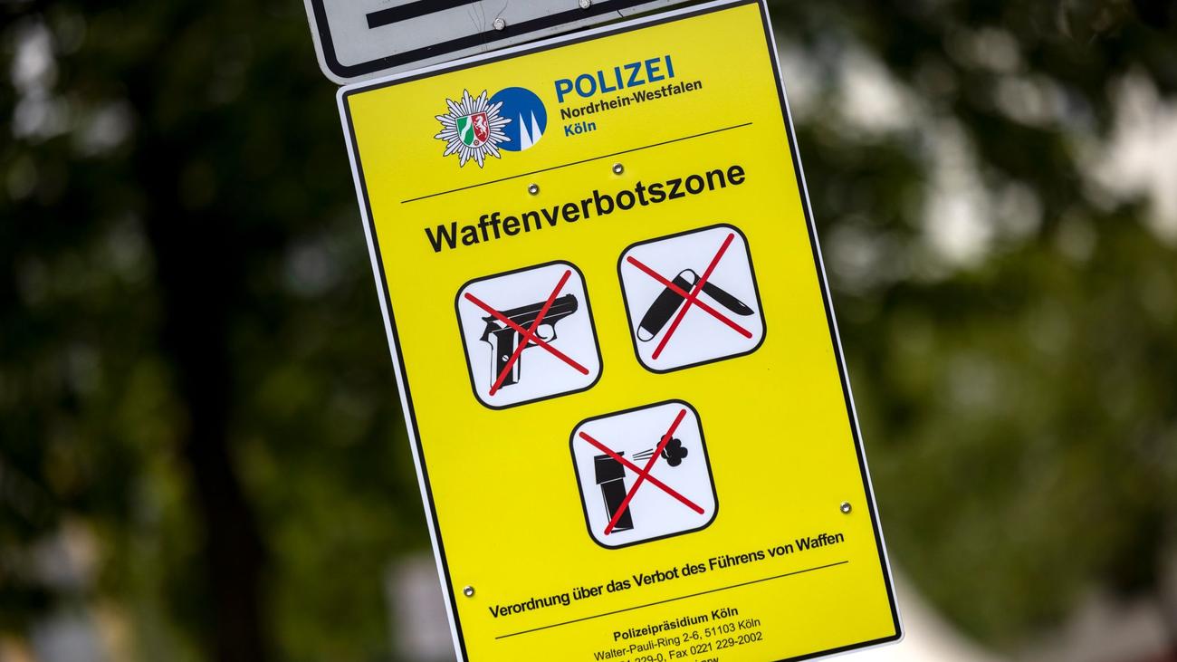 Neue Verordnung: Hamborner Altmarkt in Duisburg wird Waffenverbotszone