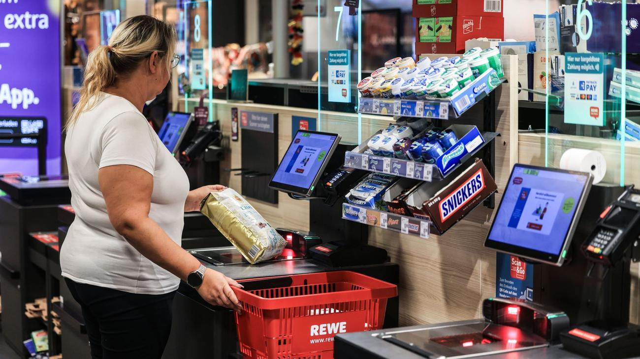 Einzelhandel: Rewe-Chef: Markenartikel verlieren an Bedeutung