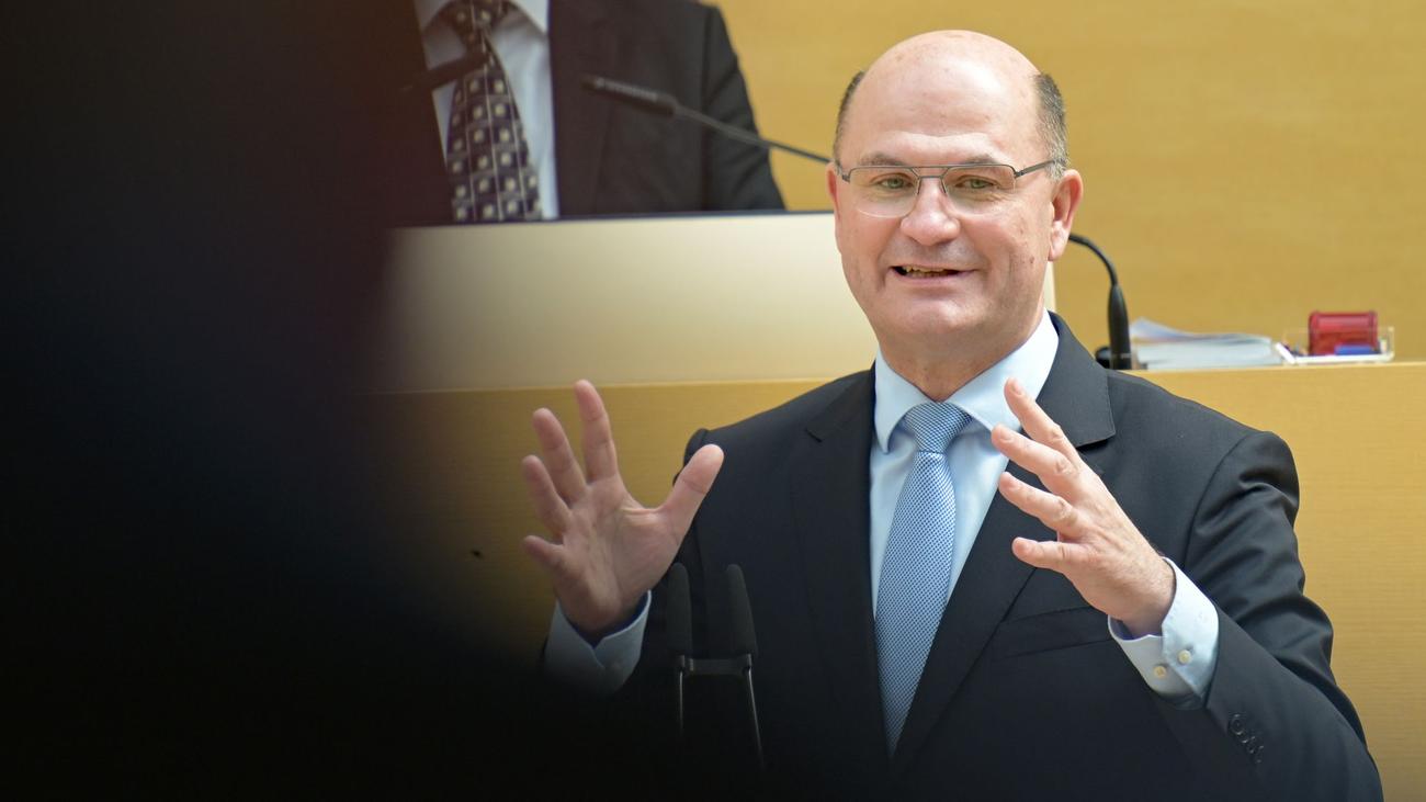 Bayerischer Landtag: 168,5 Milliarden: Landtag beschließt Haushalt