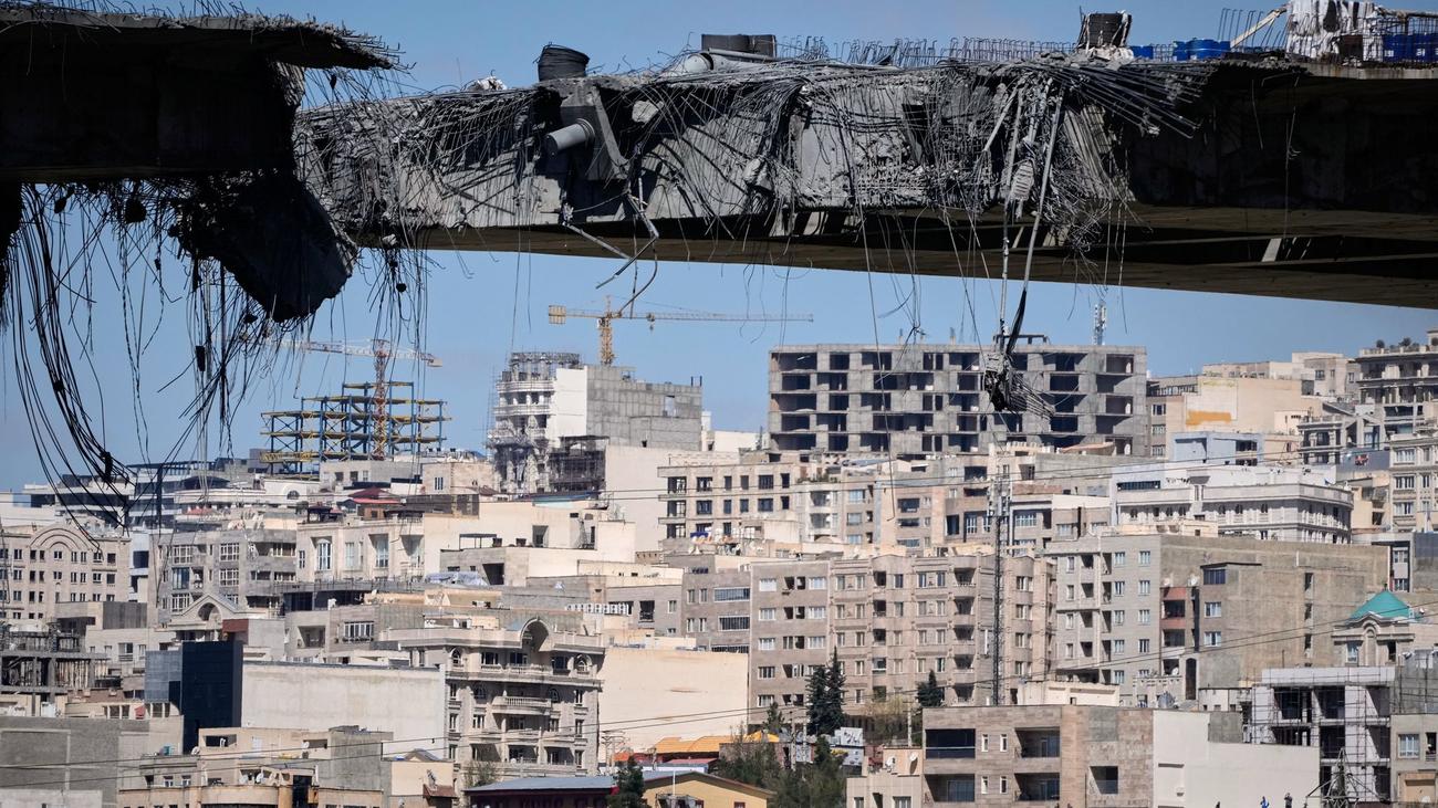 Protest: Aktivist nach Aktion an US-Konsulat festgenommen