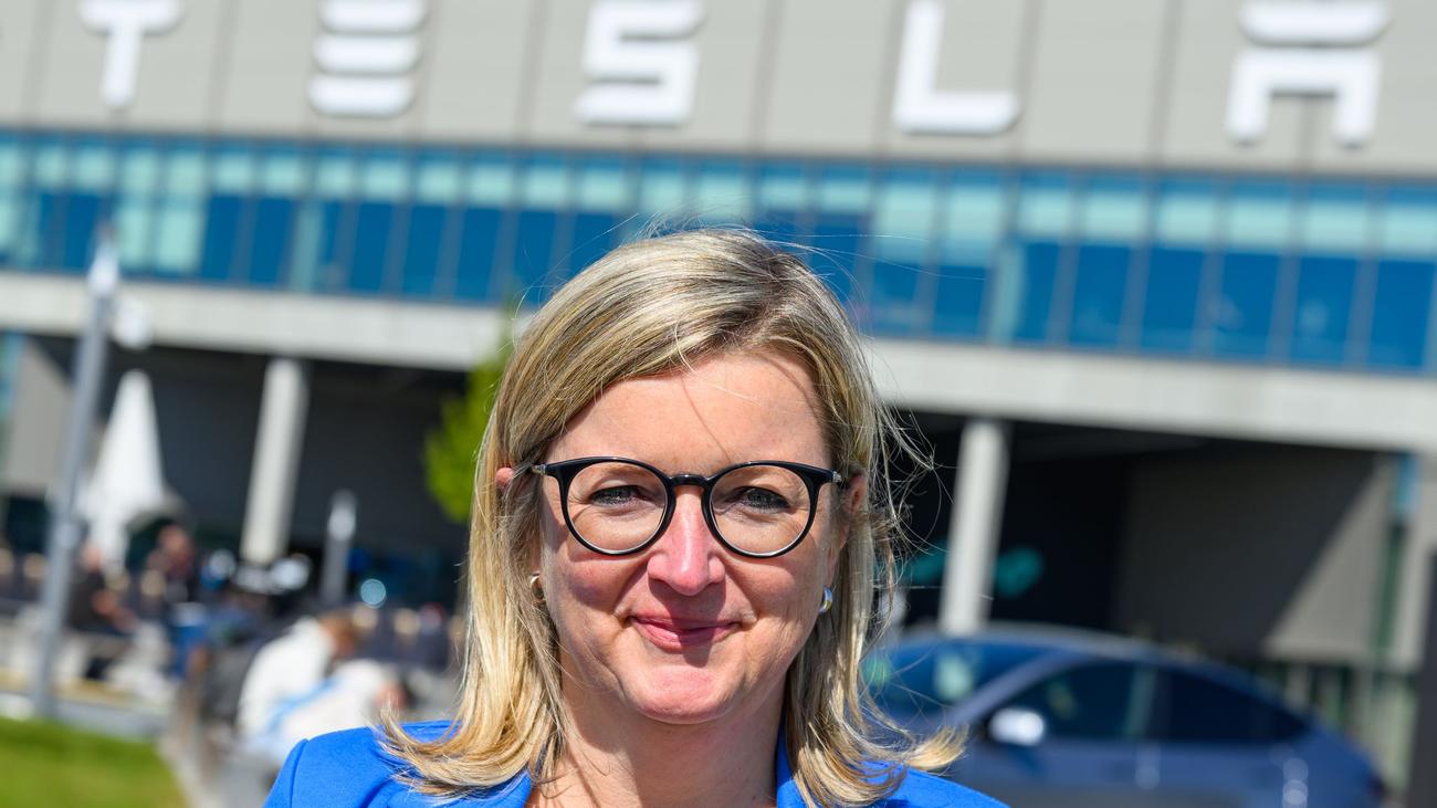 Elektroauto-Vorreiter: Brandenburg sieht Mitarbeiterplus bei Tesla als Bekenntnis