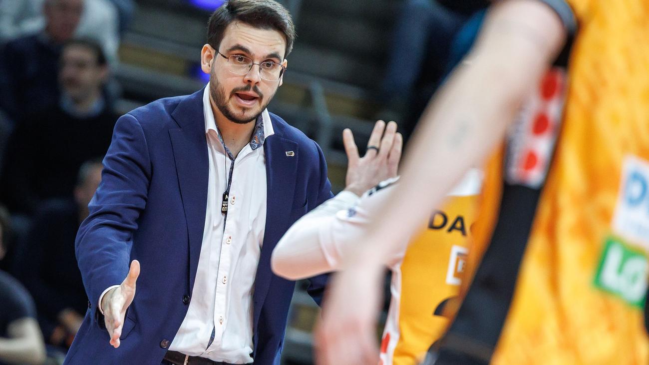 Volleyball-Bundesliga: »Familiäre Gründe«: Trainerwechsel beim Serienmeister