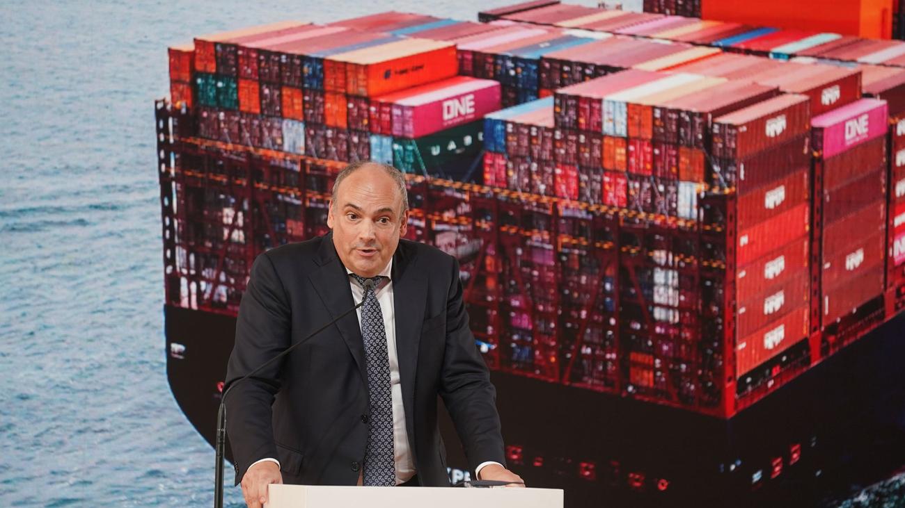 Schifffahrt: Hapag-Lloyd sieht noch keine Möglichkeit für Hormus-Passage