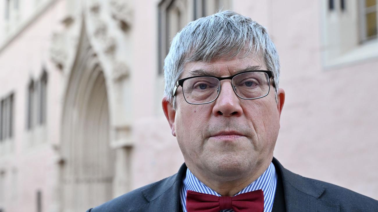 Landessynode: Landesbischof warnt vor AfD-Programm: Sorge um Demokratie