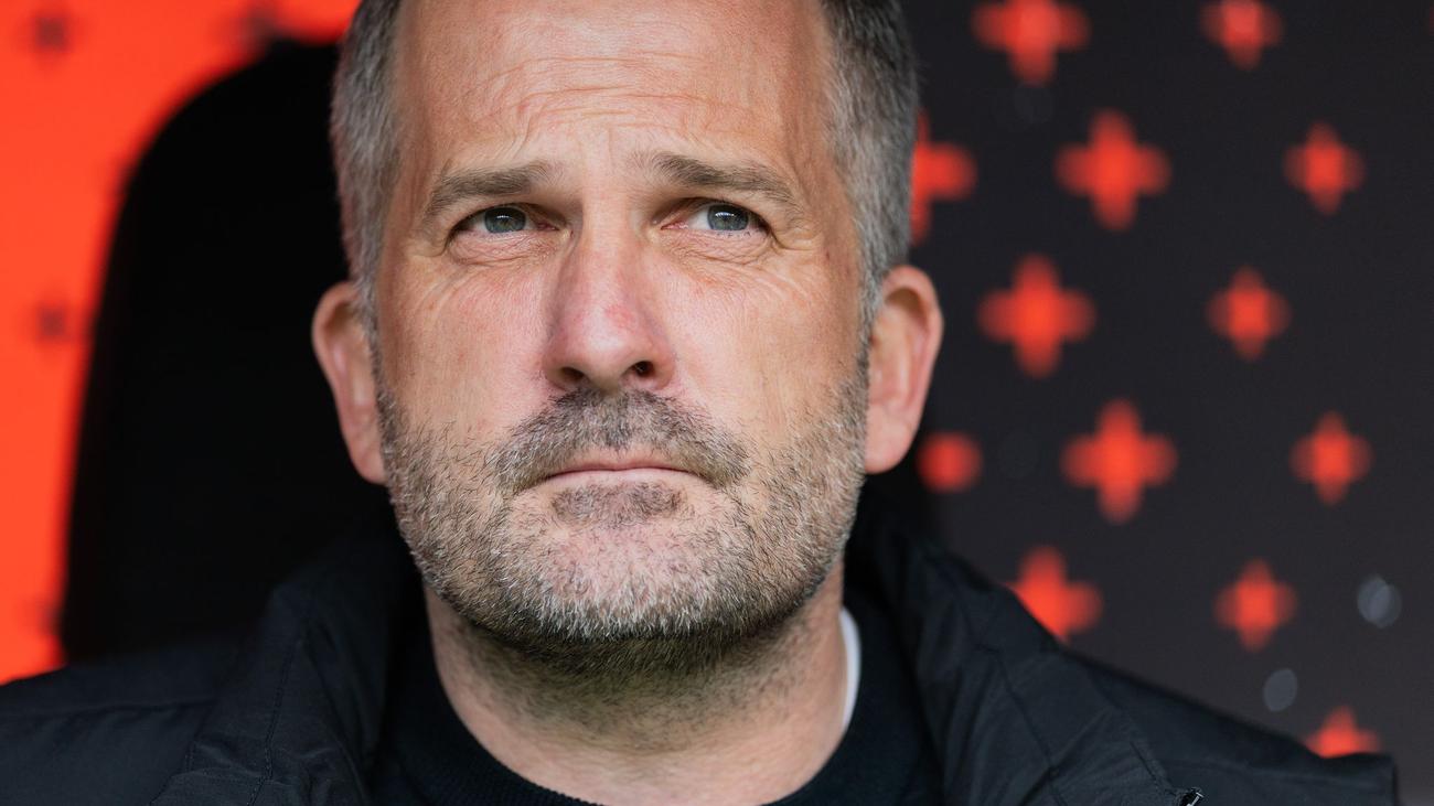 Fußball-Bundesliga: »Mega realistisch«: FC Augsburg kurz vor Ziel Klassenerhalt