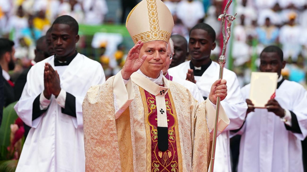 Katholische Sexuallehre: Papst kritisiert Segnung homosexueller Paare