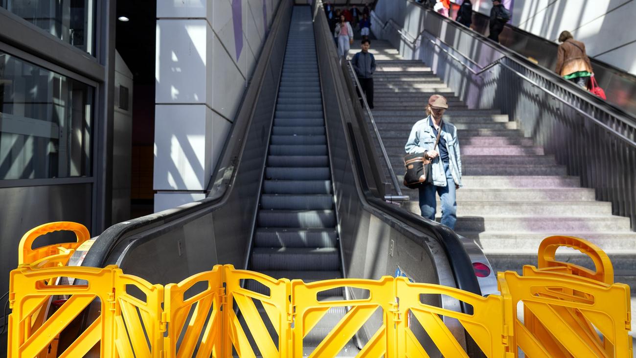 Berliner Bahnhöfe: Weiter Rolltreppenprobleme am Südkreuz