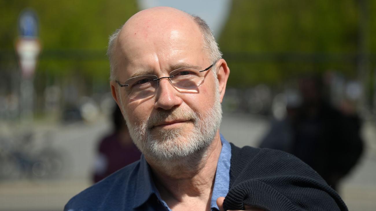 Astrophysiker gegen Atomkraft: Lesch warnt: Haben nicht genügend Wasser für AKW-Kühlung