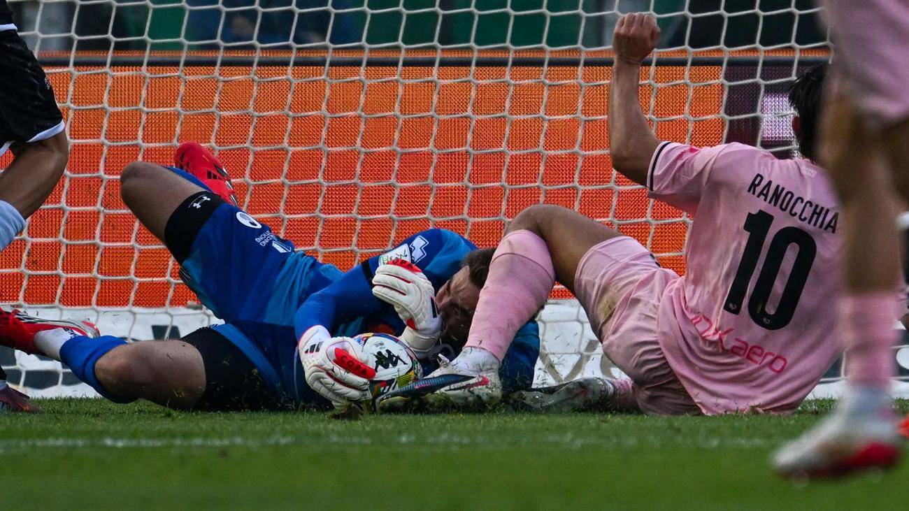 Fußball in Italien: Nach Halswirbelbruch: Klinsmann-Sohn in Heidelberg operiert