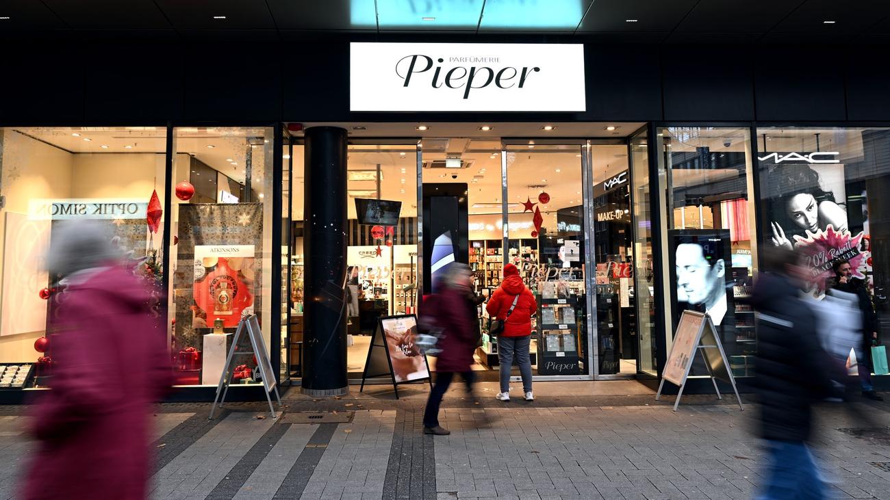Duftwässerchen und Make-up: Unternehmerfamilie will Parfümeriekette Pieper übernehmen