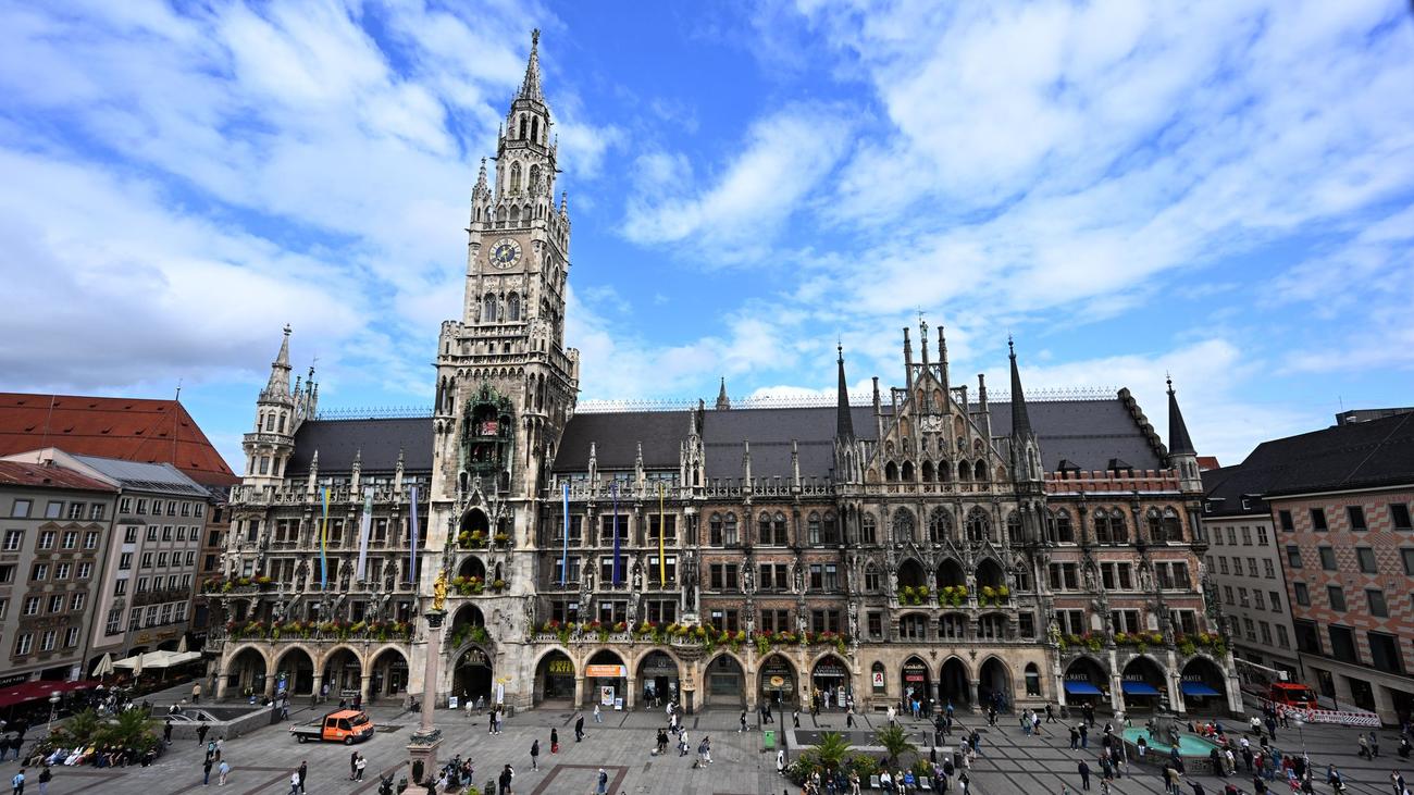 Kriminalität: Mann mit Messer nachts im Münchner Rathaus gefasst