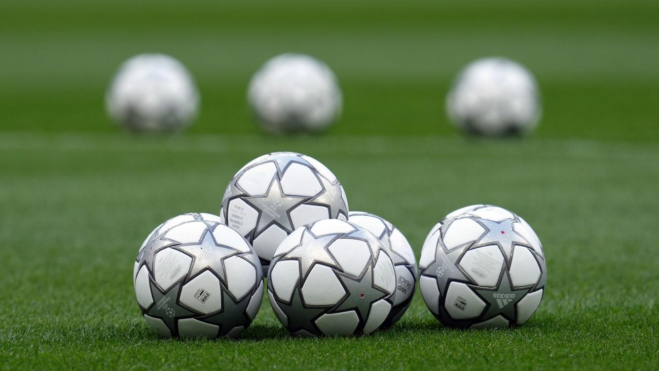 Kreis Esslingen: Spieler gehen nach Fußballspiel aufeinander los