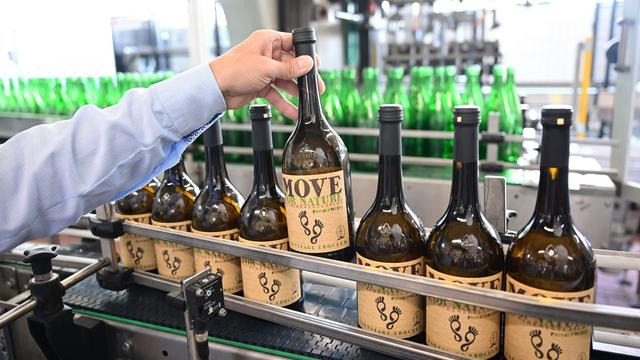 Wein: Top, Flop? Wie steht's um die 0,75-Liter Pfand-Weinflasche?