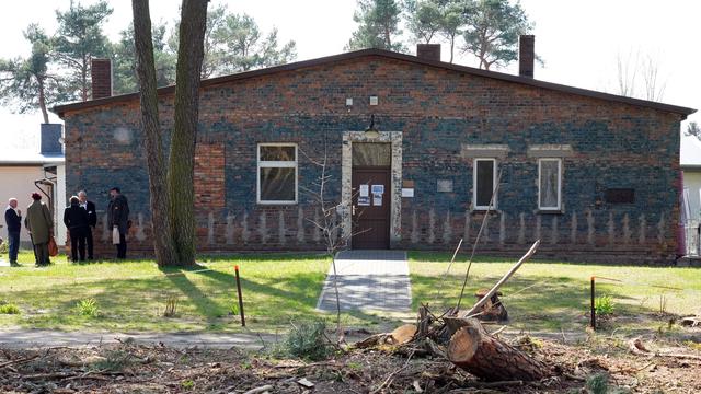 Bild: Ehemaliges KZ-Außenlager: Woidke würdigt Arbeit der Gedenkstätte Schlieben-Berga