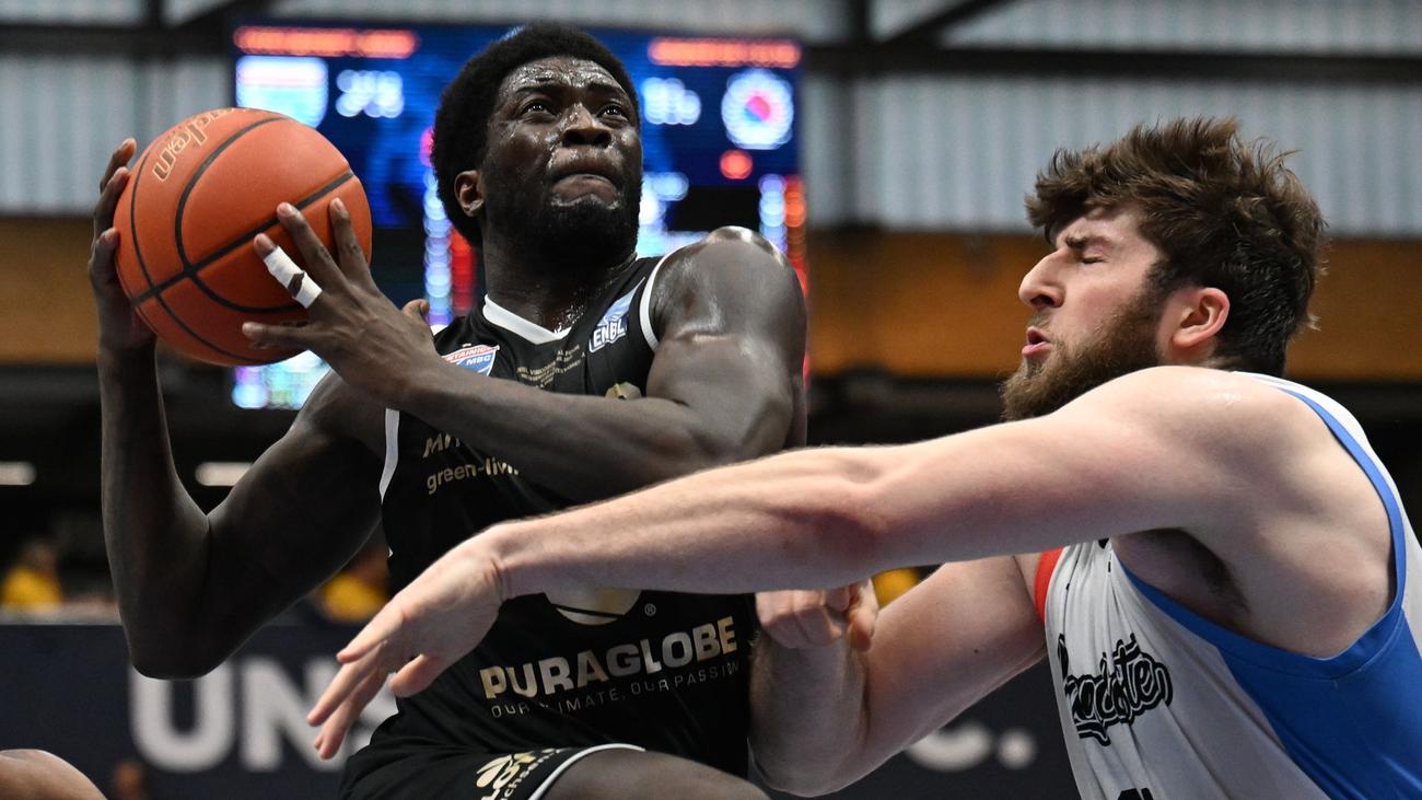 Basketball: Weißenfels sichert sich den Klassenverbleib