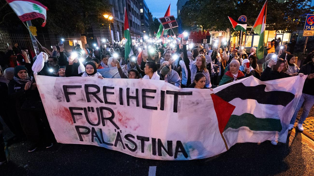 Extremismus: Antisemitismus als »Querschnittsthema« von Extremisten